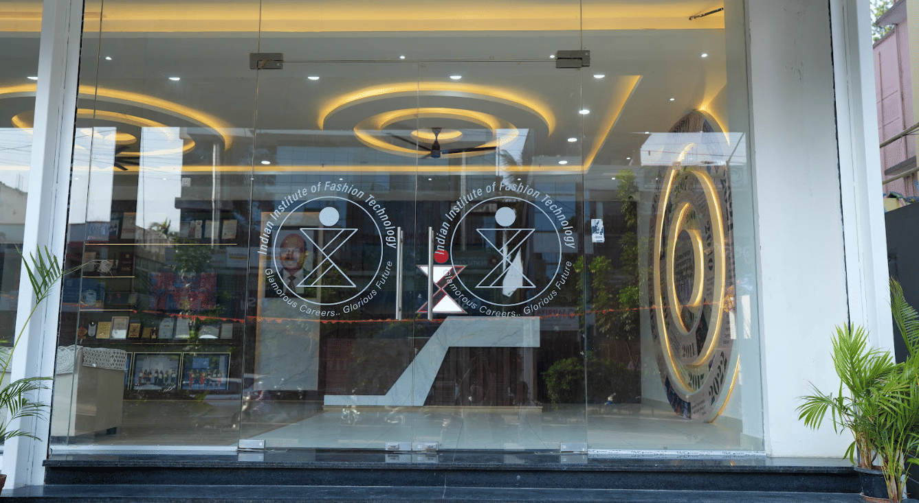 Indian Institute of Fashion Technology Bangalore Academic Building photo 4